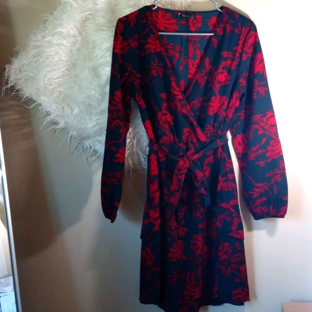 Beautiful floral short dress. New condition!